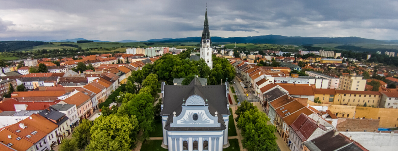Spišská-Nová-Ves-infocentrum-námestie-najvyššia-kostolná-veža-na-Slovensku-Slovenský-raj-aices